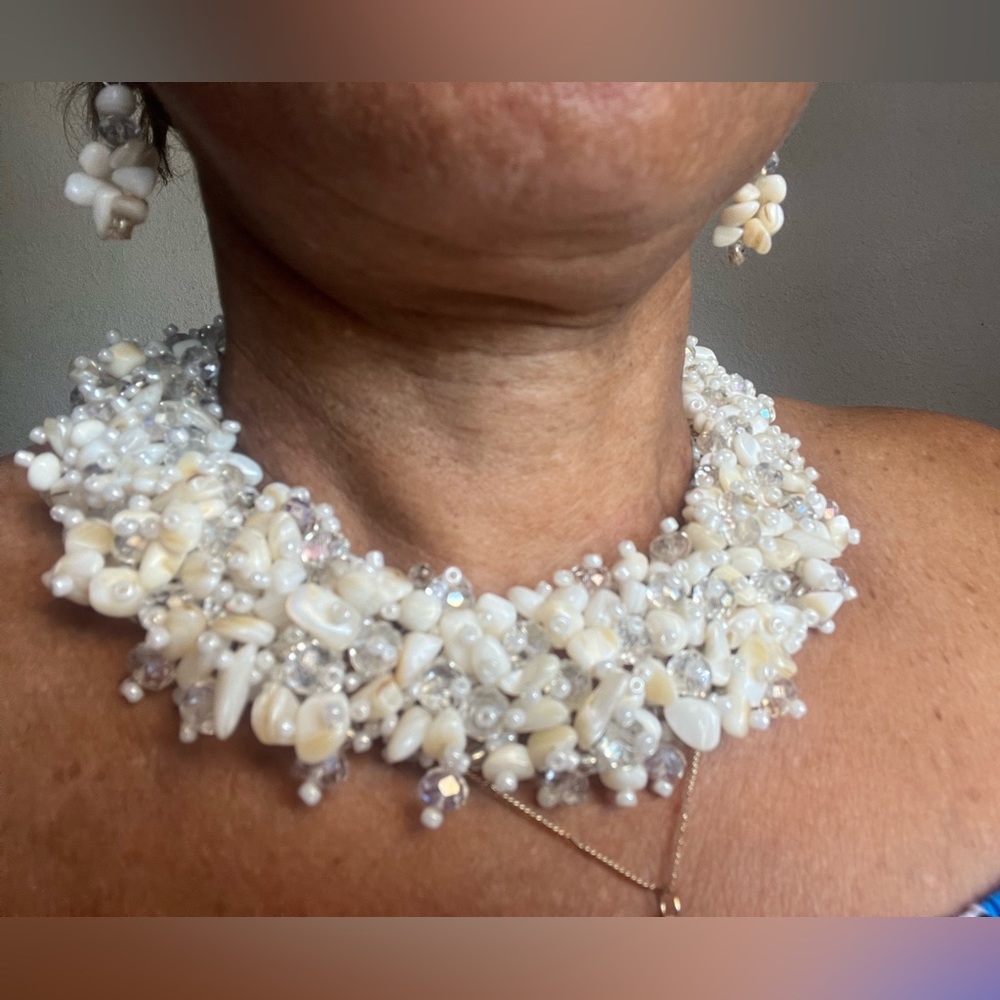 Amazing Unique Royal Princess Coral Glass Stone Mat filled Statement Necklace.